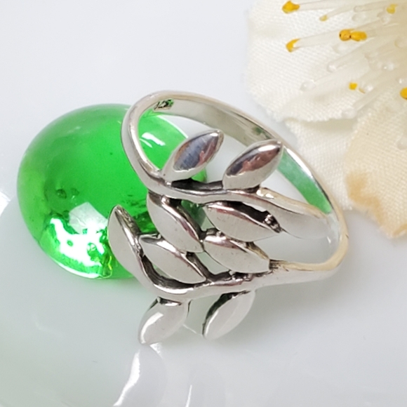NEW 925 Olive Branch with Leaves Wrap Ring - Picture 3 of 7